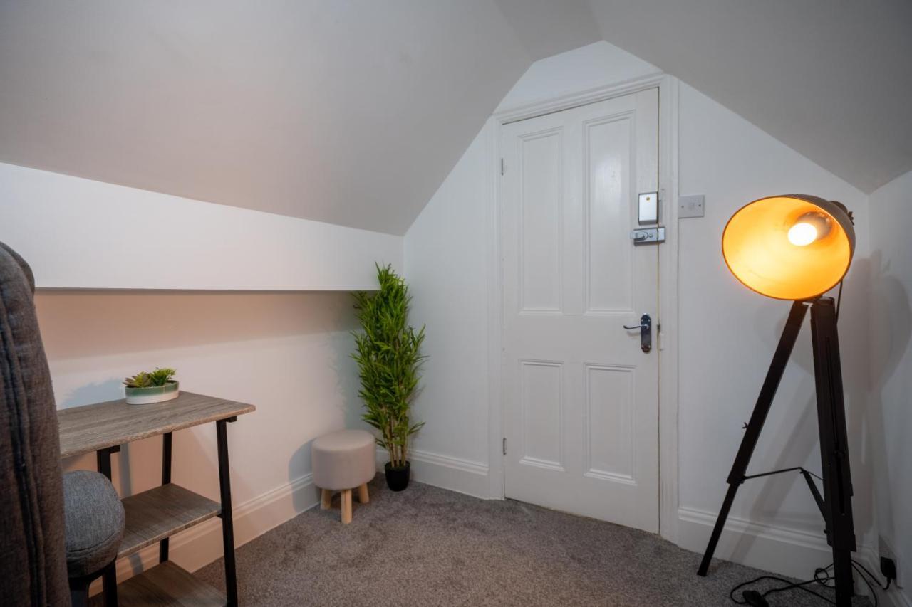Cavendish Cat And Gaming House Apartment Blackpool Exterior photo